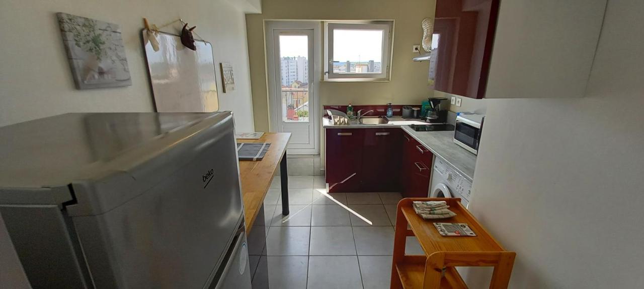 La Dolce Vita -T2 52M2- Dernier Etage- Terrasse-Parking-Wifi Fibre Appartement Tarbes Buitenkant foto